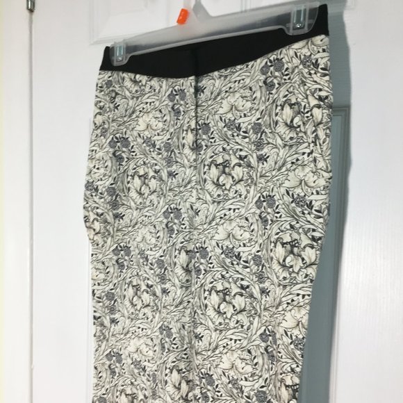H&M Floral Cigarette Pants - Picture 4 of 6